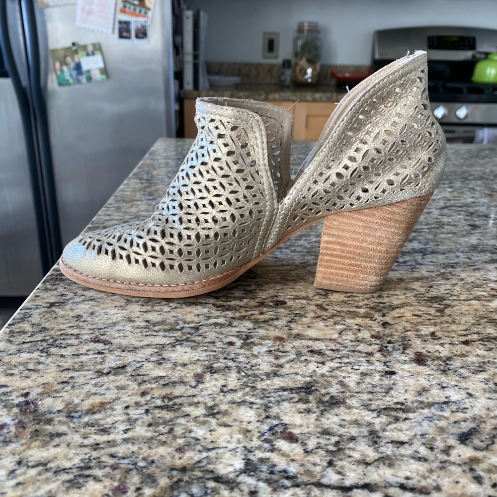 7.5 Jeffrey Campbell Gold Booties